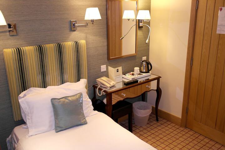 Room 20 of 48