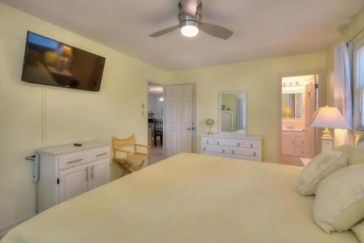 Room 2 of 24
