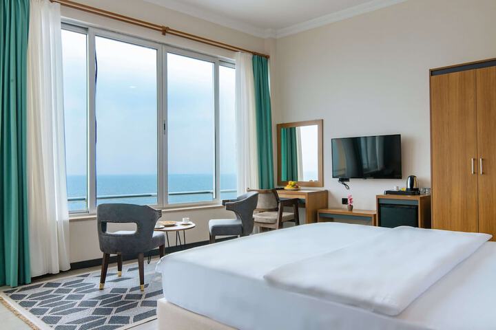 Room 40 of 52