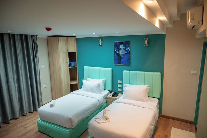 Room 10 of 44