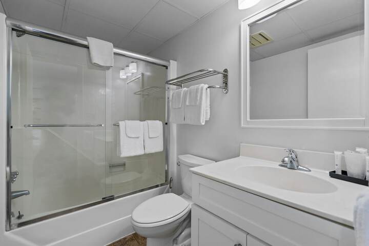 Room 70 of 97