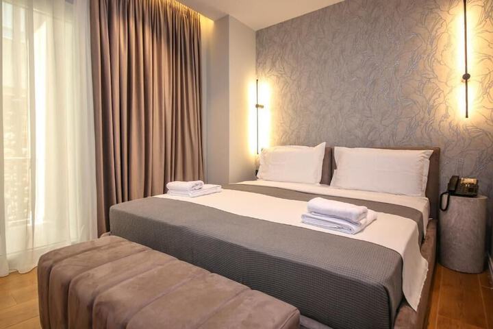 Room 52 of 108