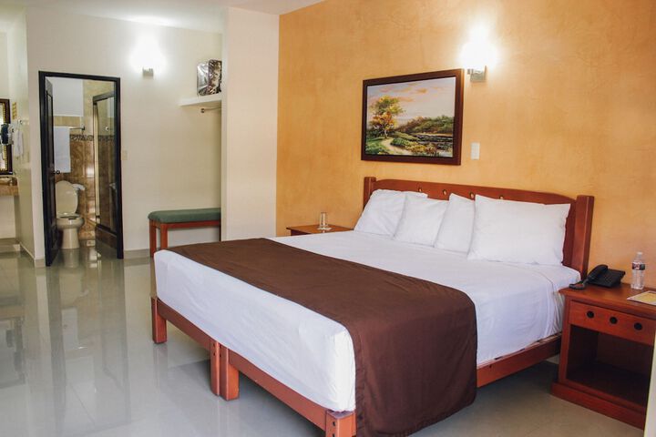 Room 4 of 52