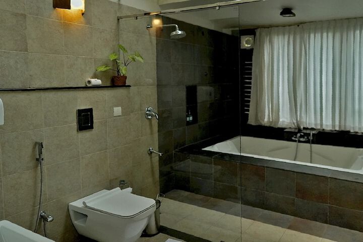 Room 73 of 138