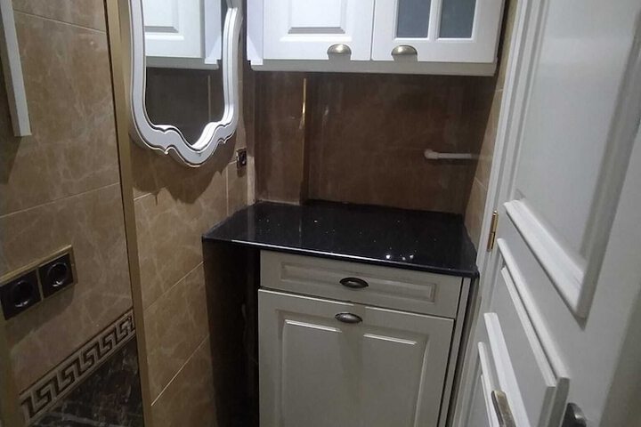 Mini-refrigerator