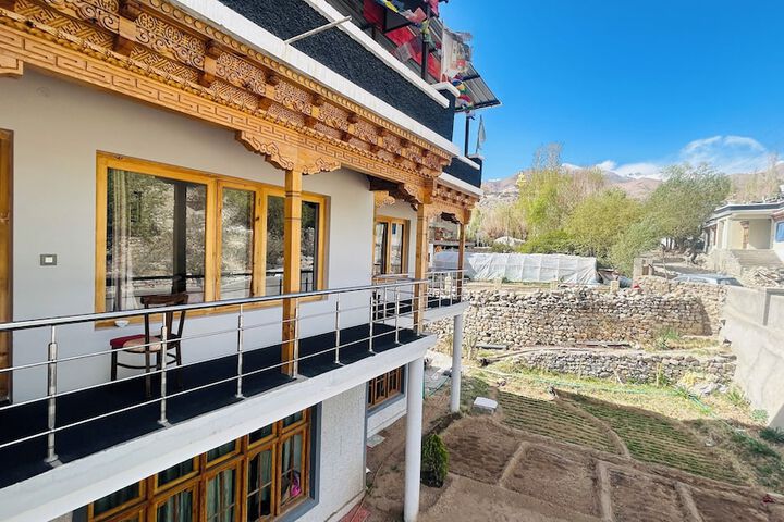 Hillside Homestay and Hostel in Leh