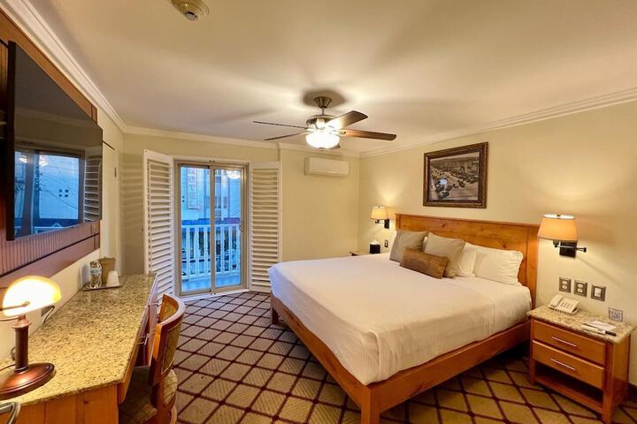 Room 10 of 22