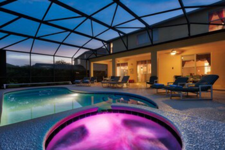 Pool 86 of 272