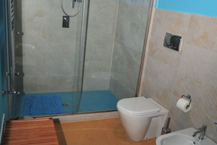 Room 45 of 94