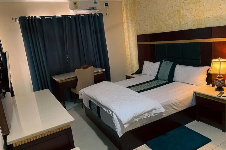 Room 3 of 12