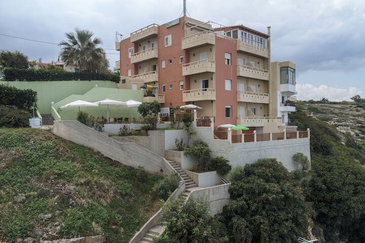 Hotel 70 of 75