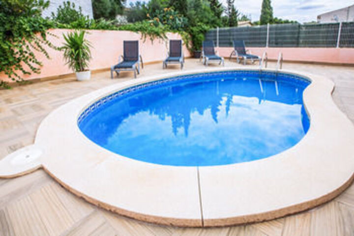 Pool 17 of 18
