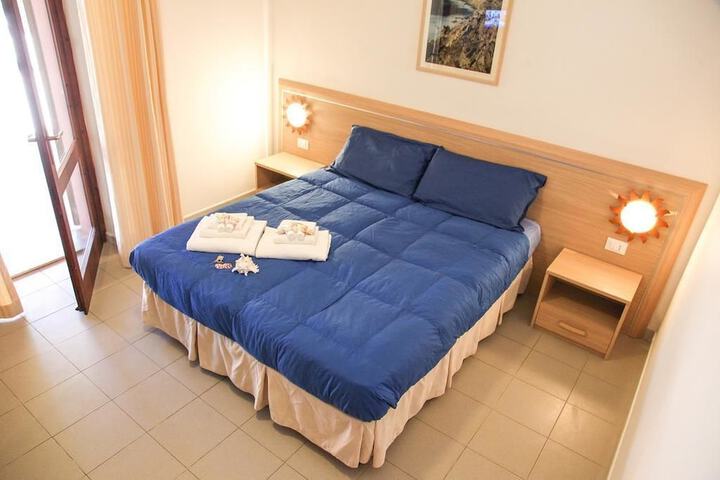 Room 7 of 41
