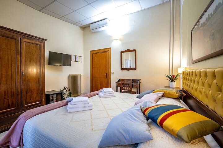 Room 27 of 68