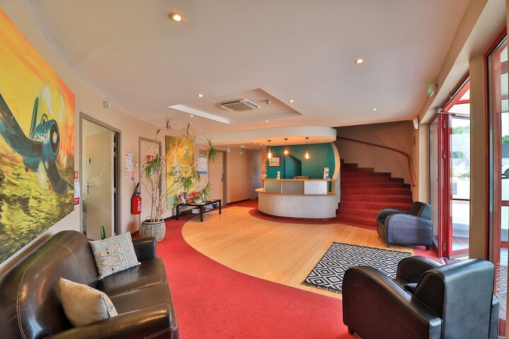 Hotel Interior 6 of 98