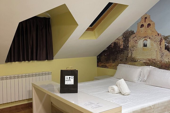 Room 34 of 108