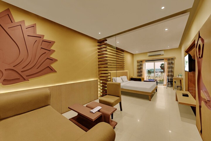 Room 17 of 32
