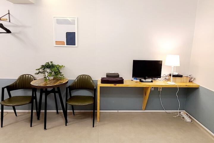 Room 40 of 84
