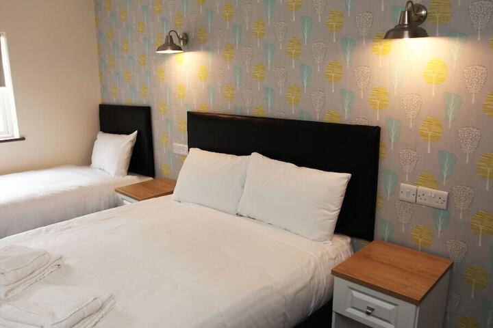 Room 2 of 47