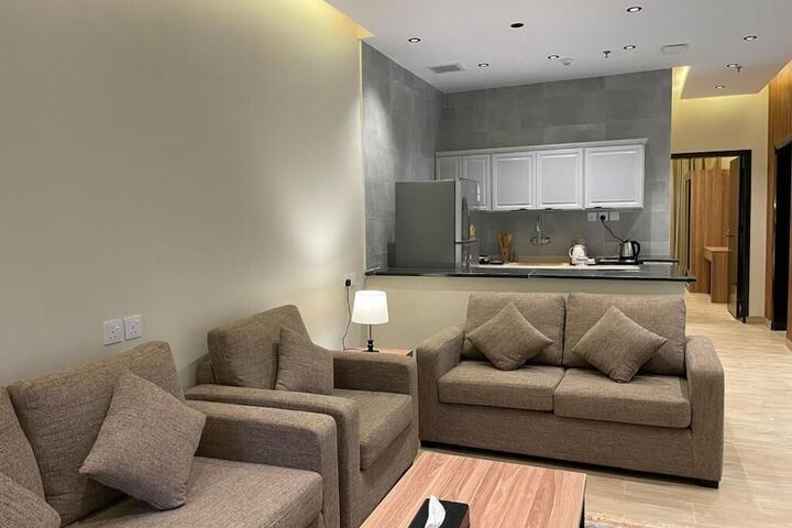 Room 3 of 7
