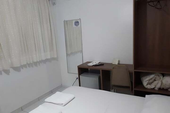 Room 17 of 34