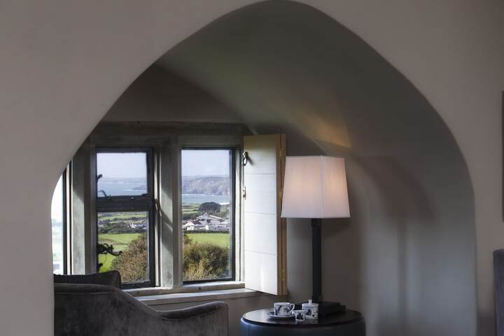Room 9 of 30