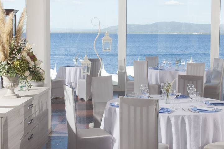 Dining 52 of 84