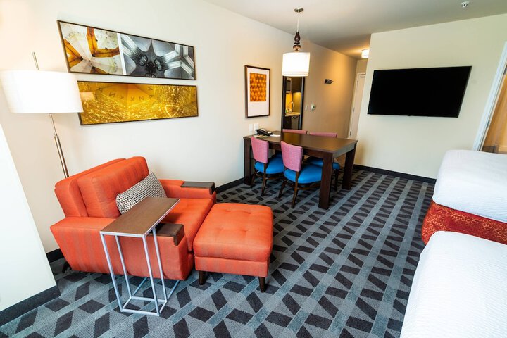 Room 18 of 84