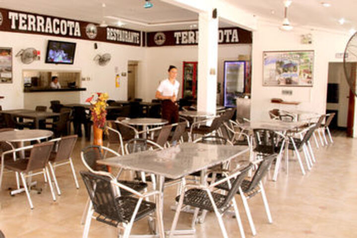 Dining 6 of 45