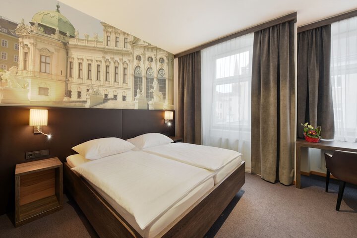 Room 45 of 86
