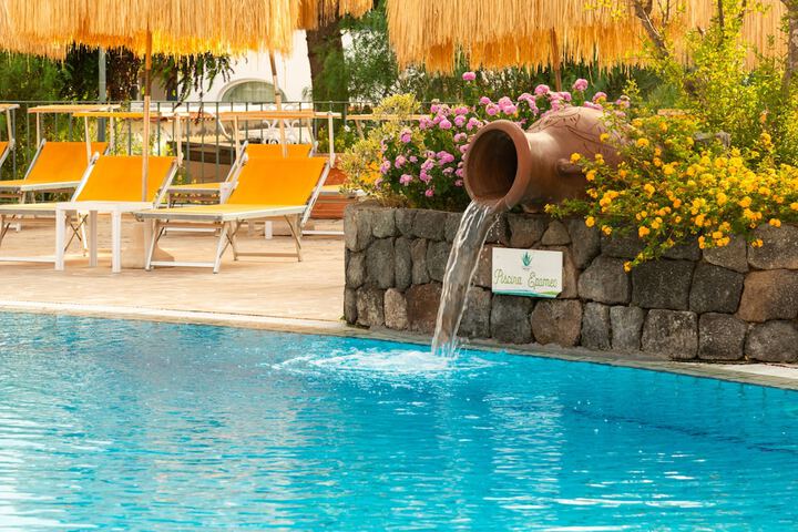 Pools & Facilities