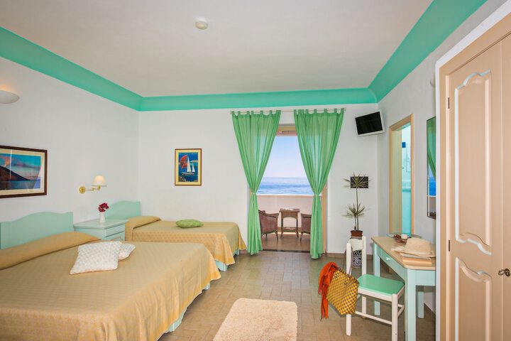 Room 27 of 277