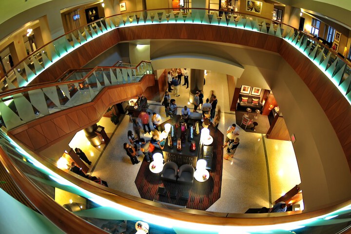 Lobby lounge