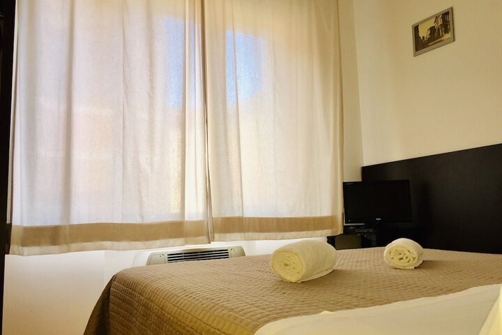 Room 15 of 36