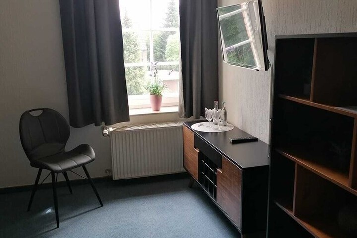 Room 4 of 14