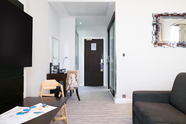 Room 30 of 130