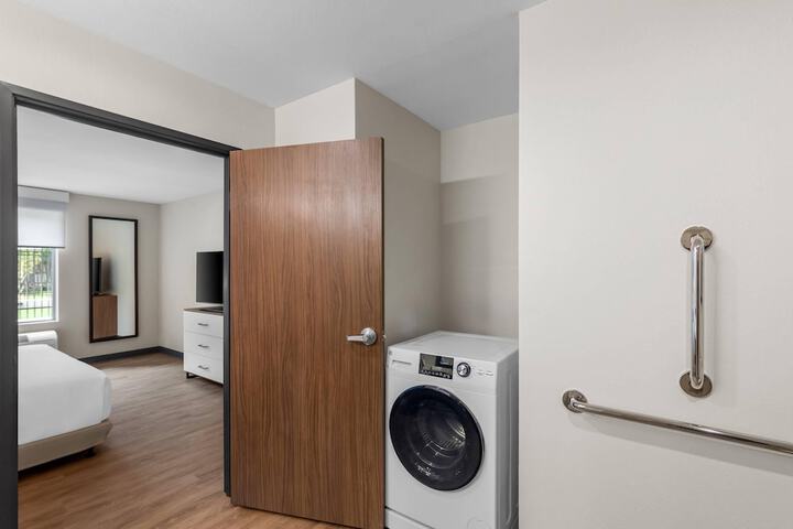 Room 15 of 65
