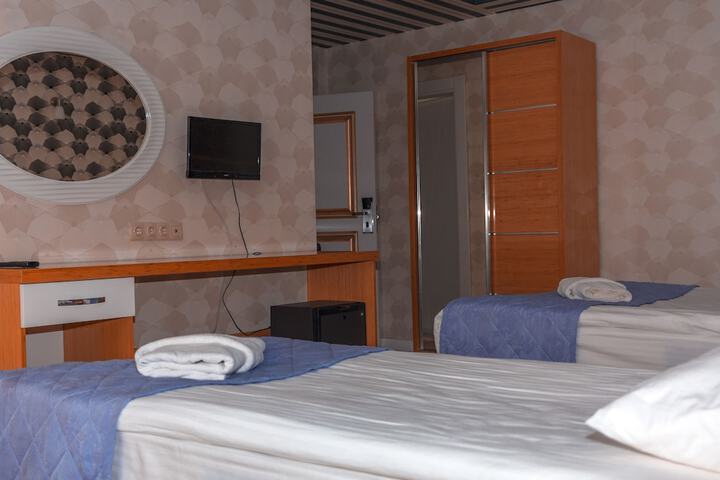 Room 48 of 85