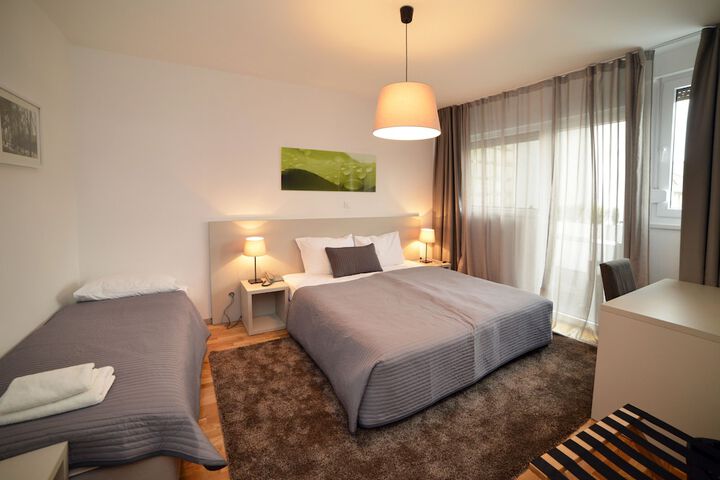 Room 7 of 79