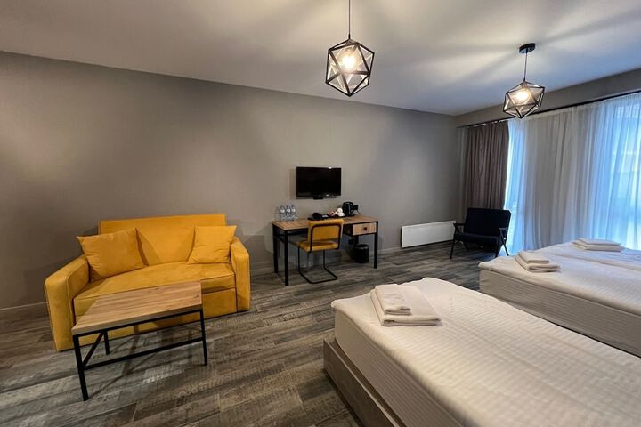 Room 32 of 92