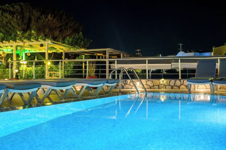 Pool 39 of 59