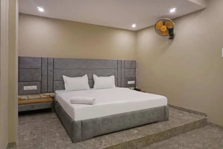 Room 14 of 29