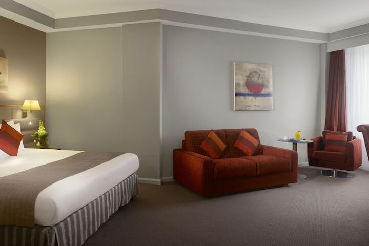 Room 13 of 191