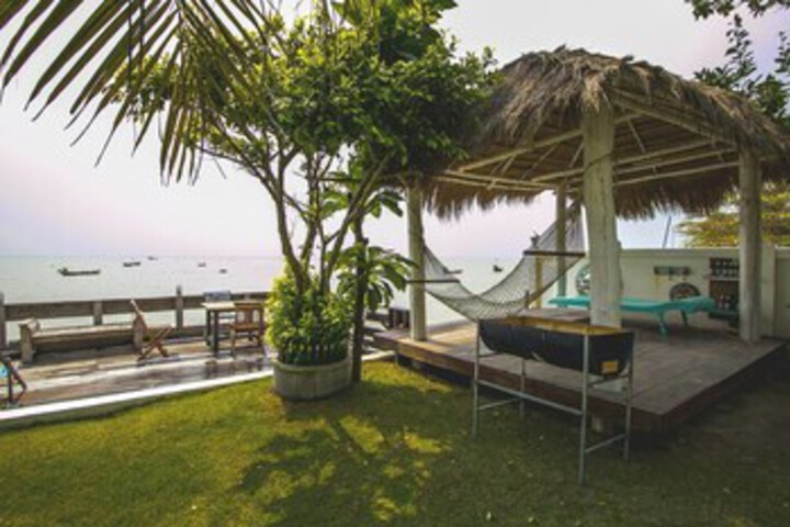 Sight-Seaing at Phala Beach