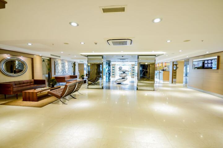 Hotel Lobby