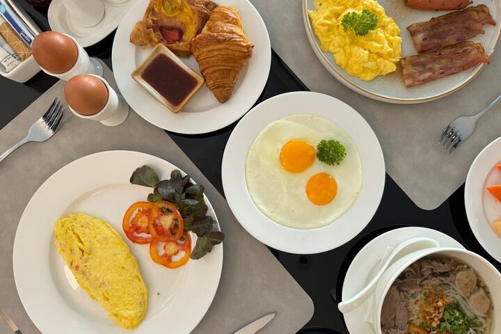 Breakfast/Coffee Service 104 of 125