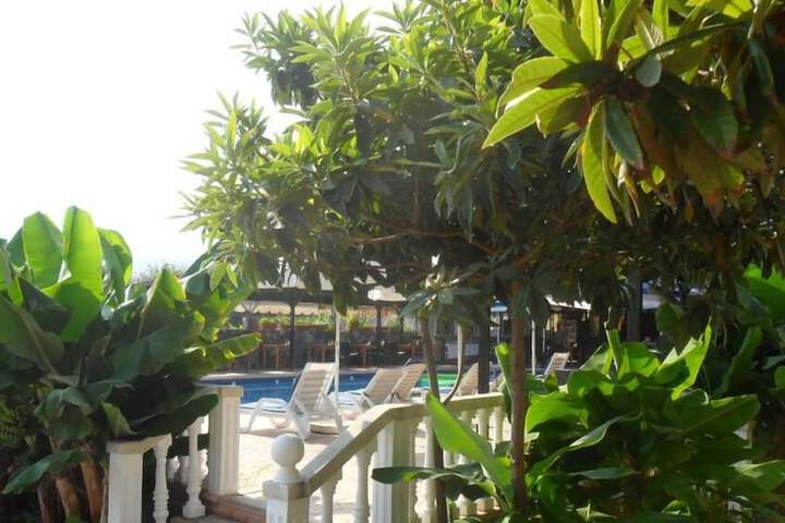 Hotel with Pool