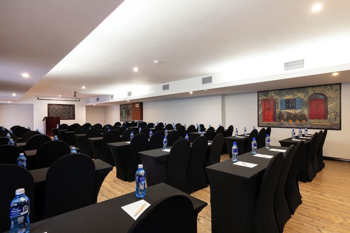 Business Center 60 of 70