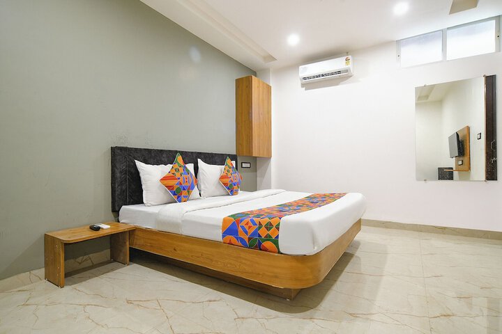 Room 16 of 29