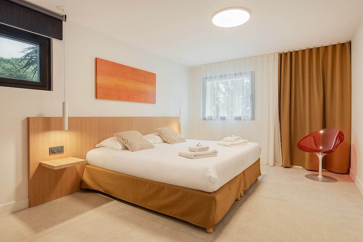 Room 4 of 62